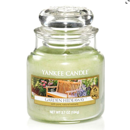 Garden Hideaway Yankee Candle Medium Jar,