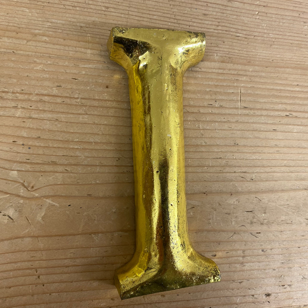 Gold Graffiti, letter I