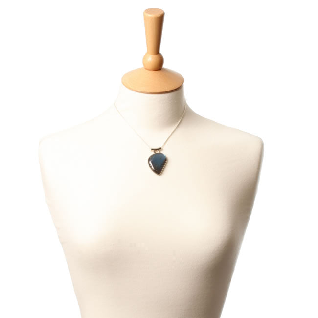 Labradorite Pendant set in Sterling Silver