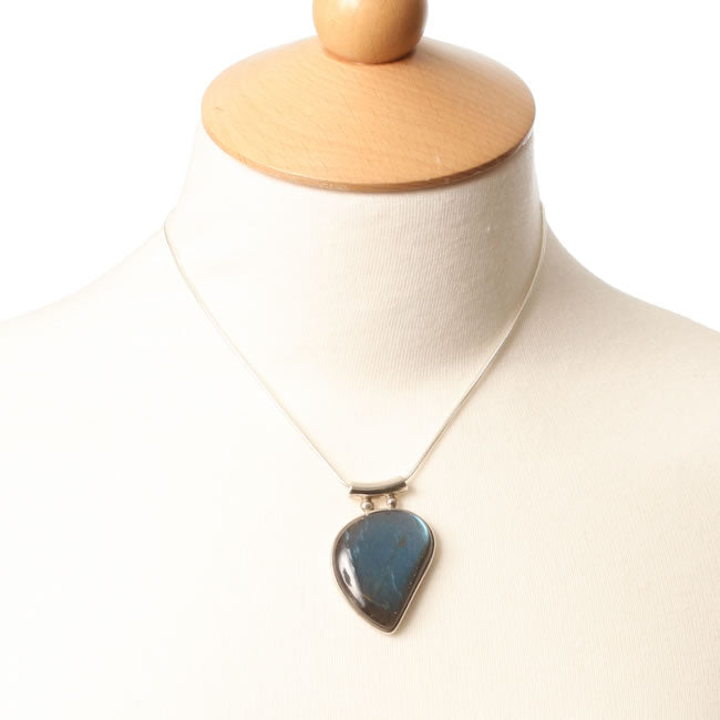 Labradorite Pendant set in Sterling Silver