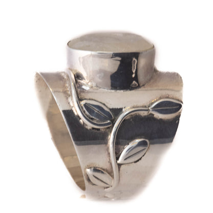 Sterling Silver Ring inset with Moonstone