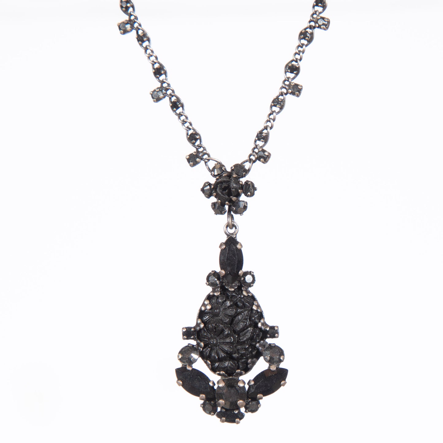Konplott Victoria Collection Black Floral Pendant Necklace