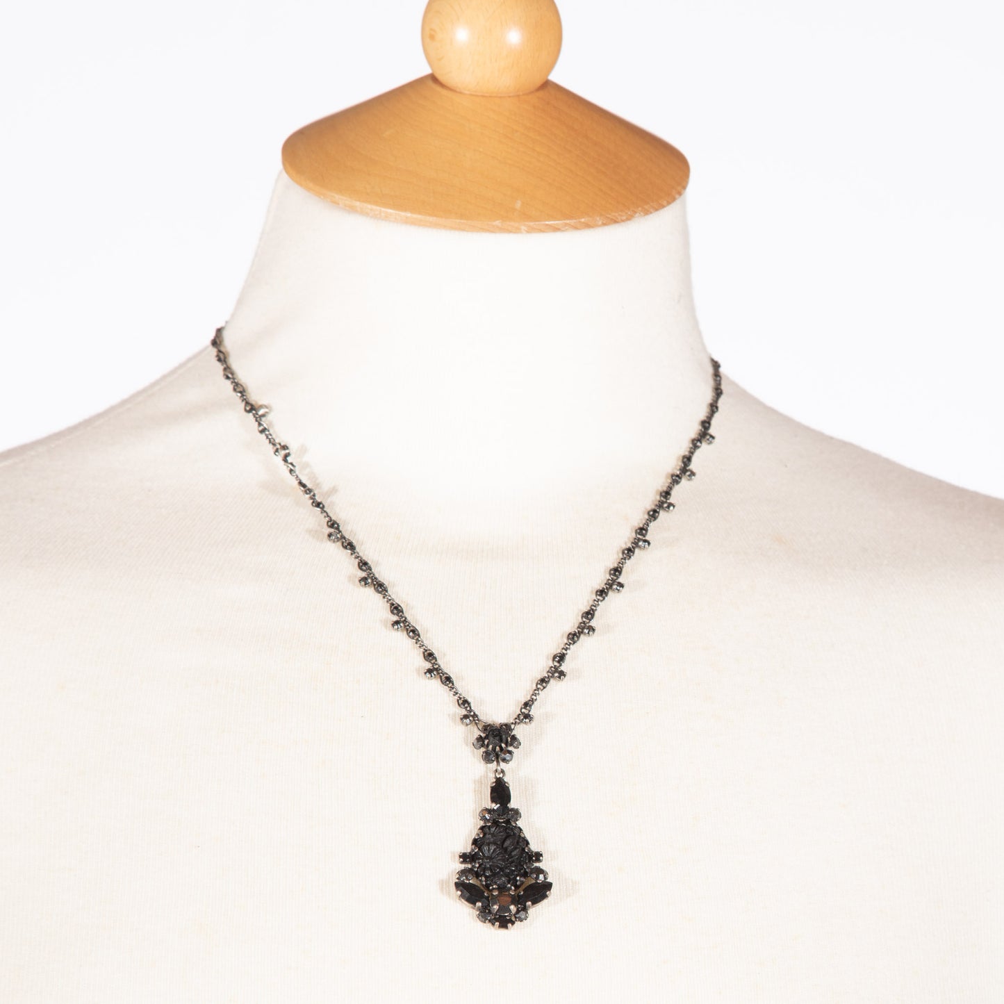 Konplott Victoria Collection Black Floral Pendant Necklace