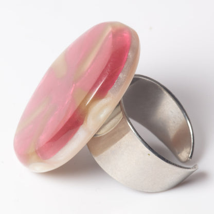 Watch This Space – Oval Resin Statement Ring, Fushia & Silver (35 × 25 mm)