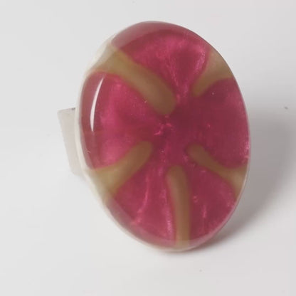 Watch This Space – Oval Resin Statement Ring, Fushia & Silver (35 × 25 mm)