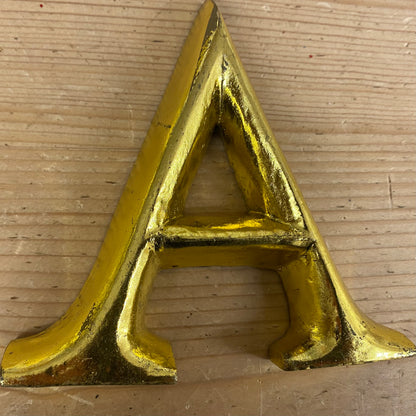 Gold Graffiti, letter A