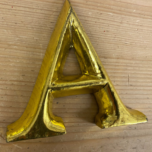 Gold Graffiti, letter A