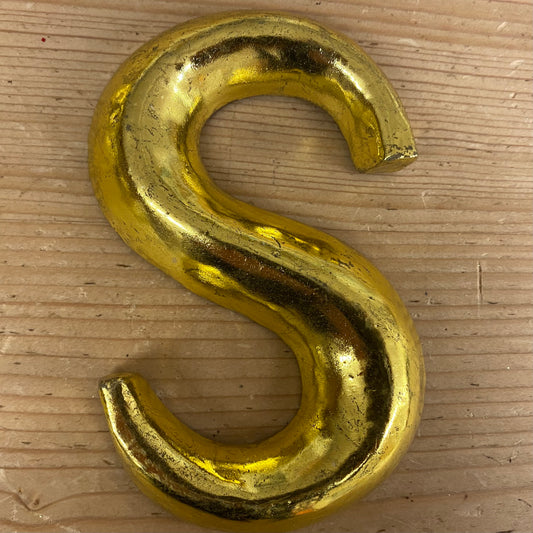 Gold Graffiti, letter S