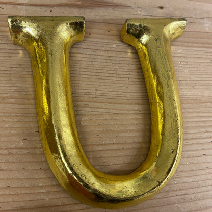 Gold Graffiti, letter U