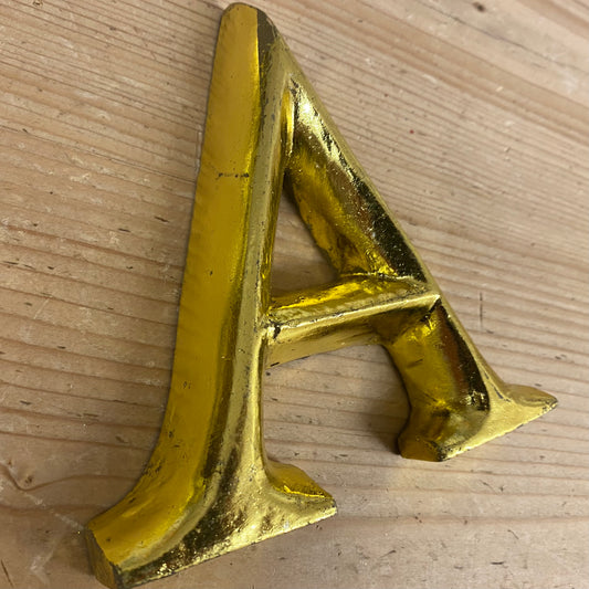 Gold Graffiti, letter A