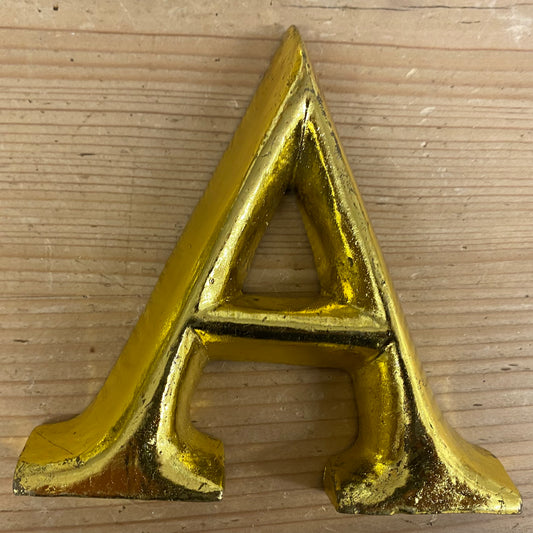 Gold Graffiti, letter A