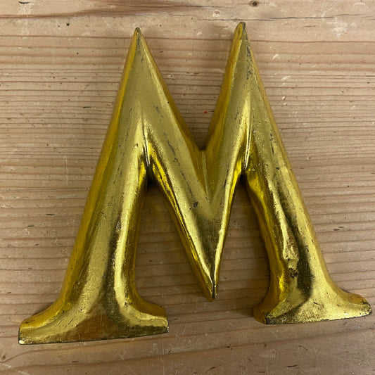 Gold Graffiti, letter M