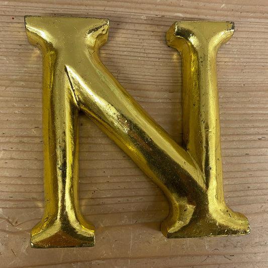 Gold Graffiti, letter N