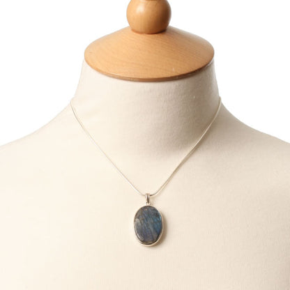 Labradorite Pendant set in Sterling Silver